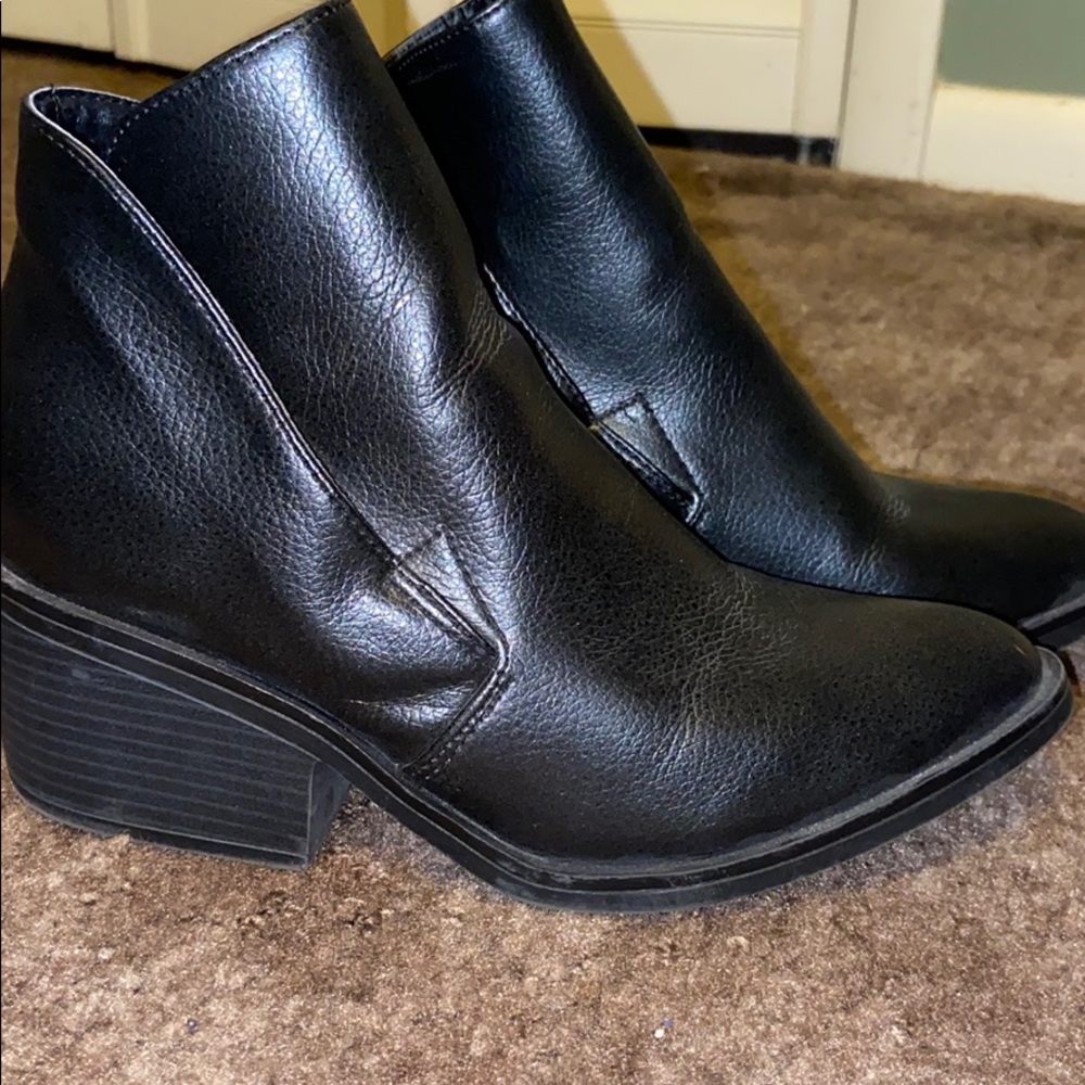Women’s booties
